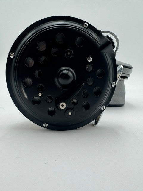 Pflueger Supreme Loaded with Line